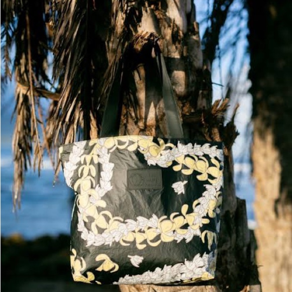 Aloha Collection X T&C Surf Collab, Sketched Day Tripper